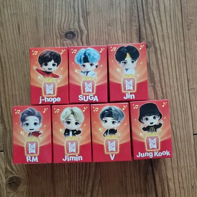 BTS TinyTAN 맥도날드 해피밀 피규어 세트