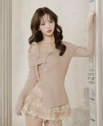 다리치 랜덤 프릴 니트 셋업