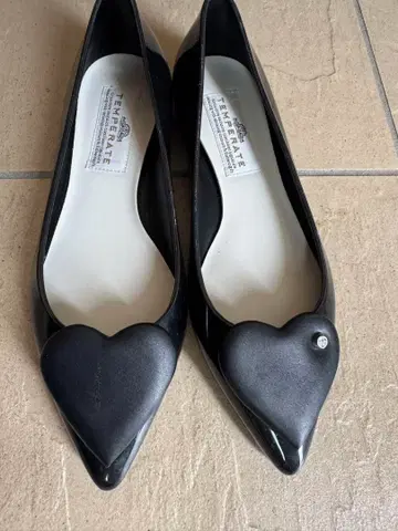 하트 모양 투 블랙 레인 슈즈 37