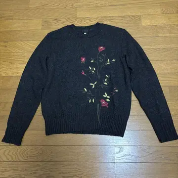 D&G 꽃 자수 니트
