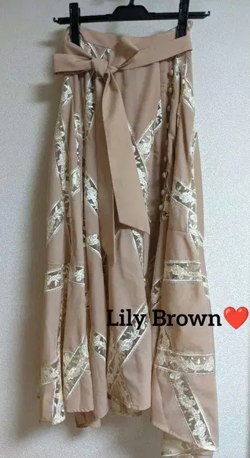 Lily Brown 자수 레이스 스커트