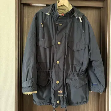 Creeks 다운 자켓