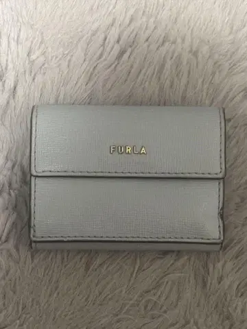 가격 인하 대환영 FURLA 라이트 그레이 3단 폴더형 지갑