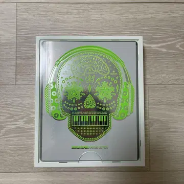 SPECIAL EDITION 스컬 디자인 CD