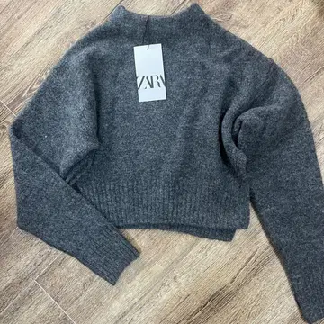 새상품 ZARA 숏 기장 니트 그레이 XS 사이즈 갸루 크롭 기장