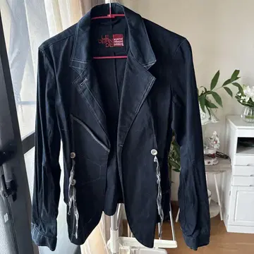 LE JEAN DE 블랙 자켓