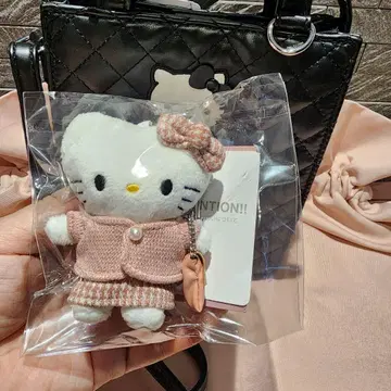 헬로키티 로리즈팜 me 키링 트위드 핑크