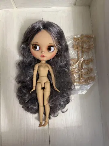 아이시 인형 탄 피부