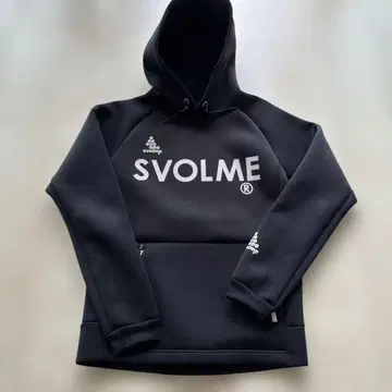 SVOLME 블랙 후드티 후드 부착