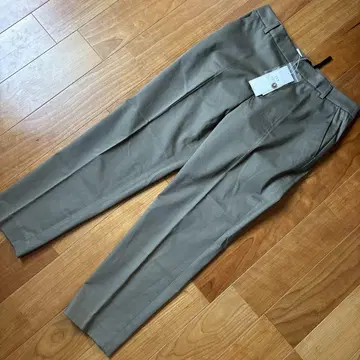 23구 36 택 포함 새상품 슬랙스 카키색
