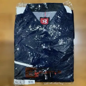 새상품 미착용 BURTLE 6083 네이비 4L 사이즈 자켓