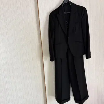 마가렛호웰 블랙 수트 셋업