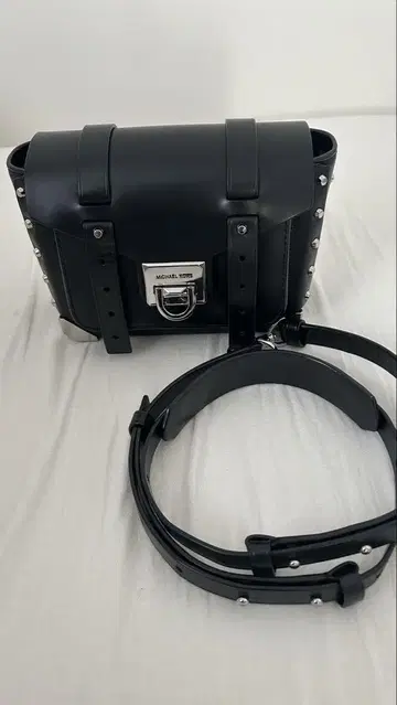Michael kors 맨해튼 스몰 메신저