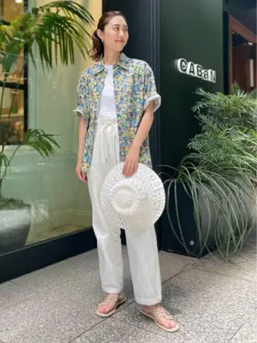 캬바쿠라 caban 화이트 팬츠