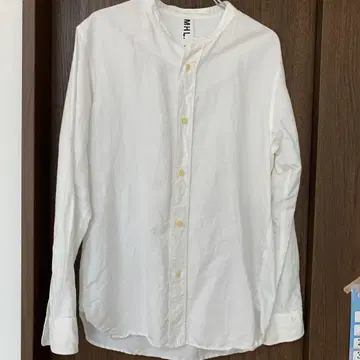 MHL. 화이트 밴드 카라 셔츠