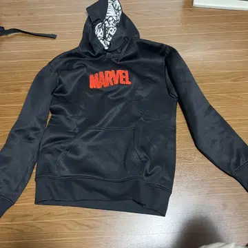 MARVEL 후드 부착 후드티 블랙