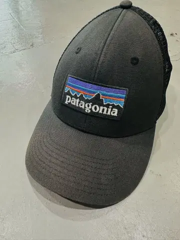 patagonia 블랙 메쉬 캡