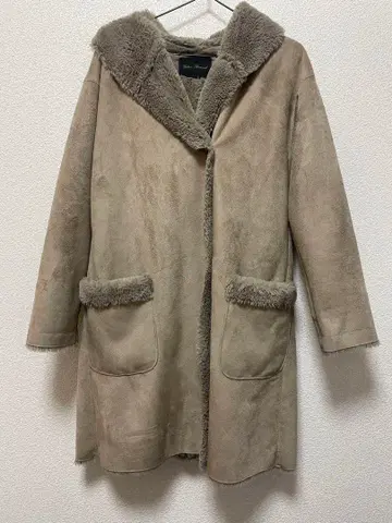 어반 리서치 후드 부착 무스탕 코트 무릎 기장