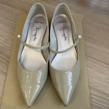 긴자 카네마츠 베이지 멜리제인 플랫 펌프스
