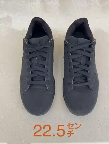 Puma 블랙 스니커즈