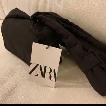 라스트 (특별 세일) ZARA 자라 나일론 크로스 바디백 (새상품)
