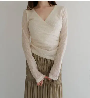 maison celon 레이시 랩오버 탑