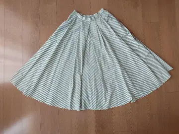 Shilla 스트라이프 플레어 롱 스커트