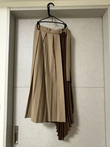 한국 플리츠 스커트 베이지 브라운