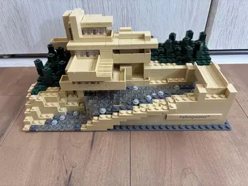 Fallingwater LEGO 21005