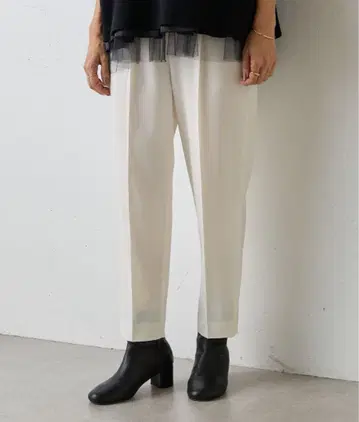 [ 24SS 새상품급 ] BEARDSLEY 턱 팬츠 화이트