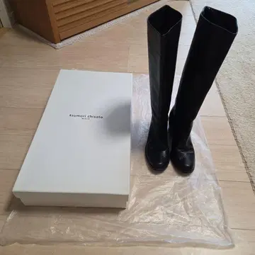 타우모리 치사토 블랙 롱 부츠