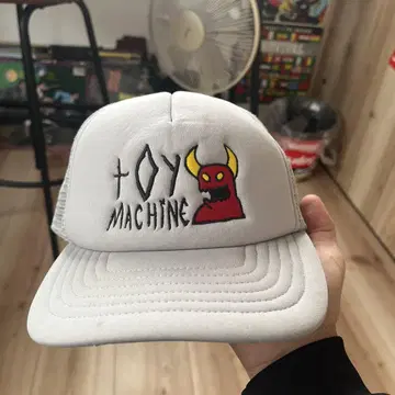 TOY MACHINE 그레이캡 악마 자수