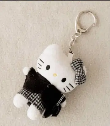 미개봉 새상품 me % 로리즈팜 헬로키티 키링