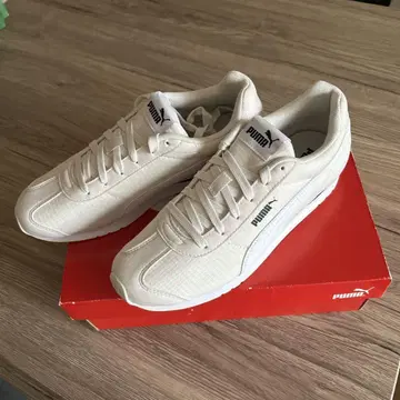 PUMA 여성용 스니커즈