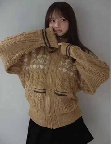 CAMEL ANDMARY MARY KNIT COWICHAN