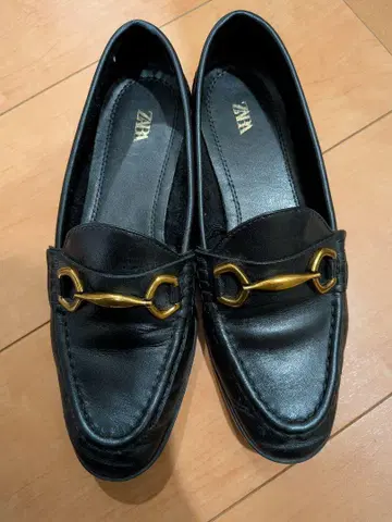 ZARA 가죽 로퍼
