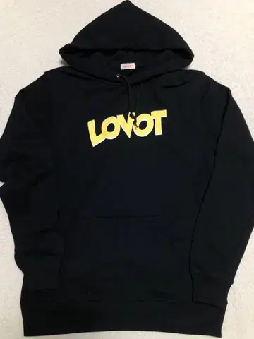 lovot 착용 후드티 블랙 x 옐로우 컬러