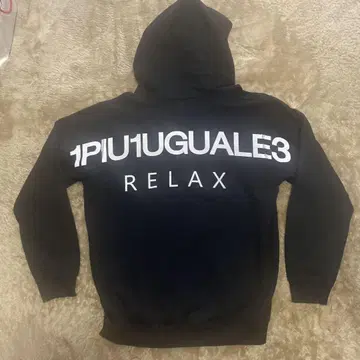 1PIU1UGUALE3 블랙 후드티 RELAX
