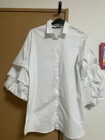 ZARA WOMAN 프릴 디테일 화이트 셔츠 XS