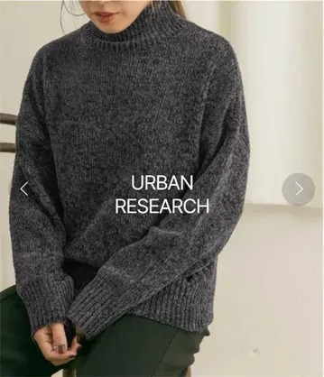 새상품급 어반 리서치 벨로아모아 하이넥 니트 블랙 긴팔