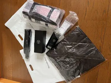 메르세데스 벤츠 오리지널 아이템 4종 세트. 백, 우산, 보틀, 러그