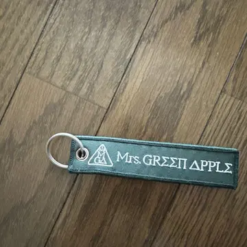 Mrs. GREEN APPLE 로고 키링