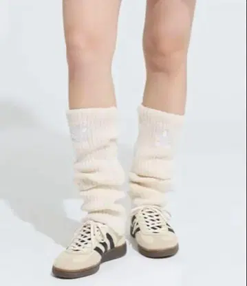 새상품 adidas originals 레그 워머 화이트 IY4643