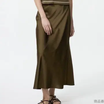 새상품 L 새틴 스커트 브라운 유니클로 UNIQLO 브라운 카키 미사용품