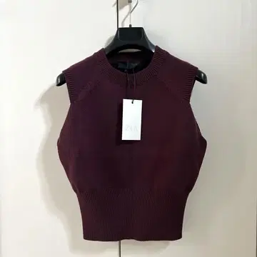 미사용 새상품 ZARA 니트 슬리브리스 L 사이즈