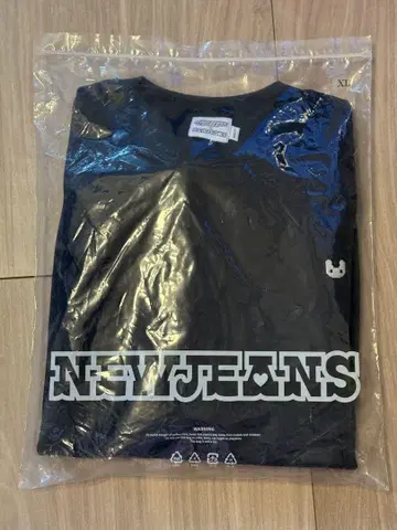 파워퍼프걸 x NewJeans 스웨트 셔츠 네이비 L