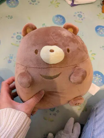 브라운색 곰 모양 봉제 인형