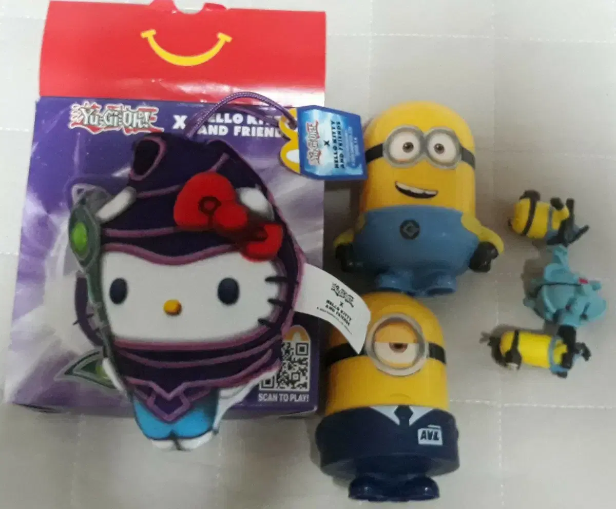 Happy Meal bulk dinosaurs Kitty x Yu-Gi-Oh! Minions etc.