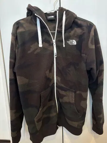THE NORTH FACE (더 노스 페이스) 카모 패턴 플리스 후드티