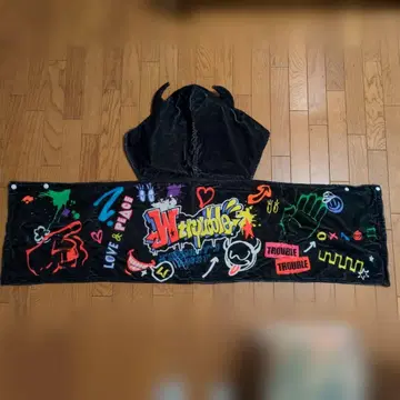 WEST. Wtrouble 후드 부착 타월